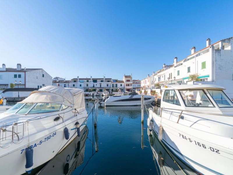 4 soveværelse Villa til salg i Empuriabrava - € 455.000 (Ref: 9820269)