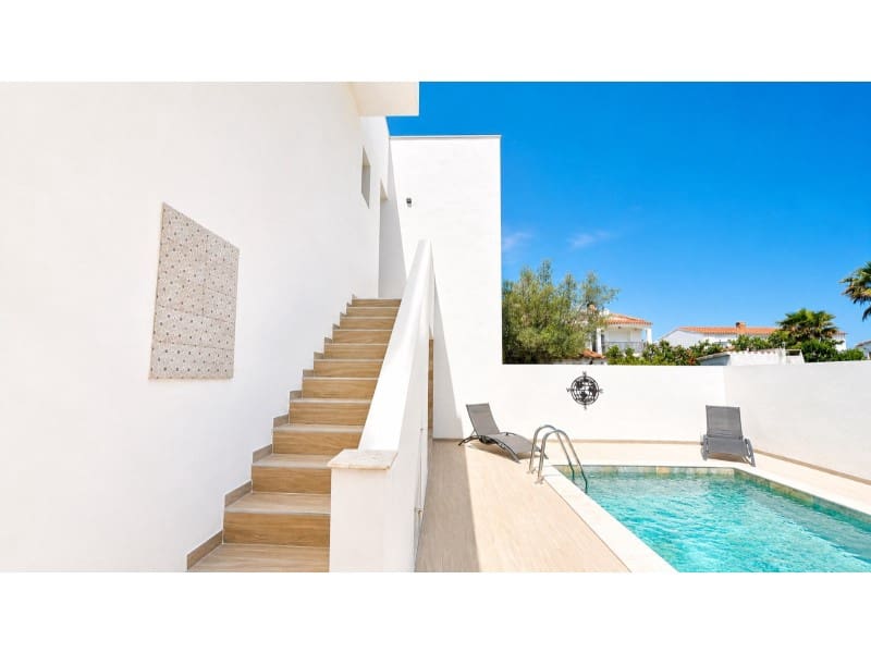 3 Zimmer Apartment zu verkaufen in Empuriabrava mit Garage - 495.000 € (Ref: 9851002)