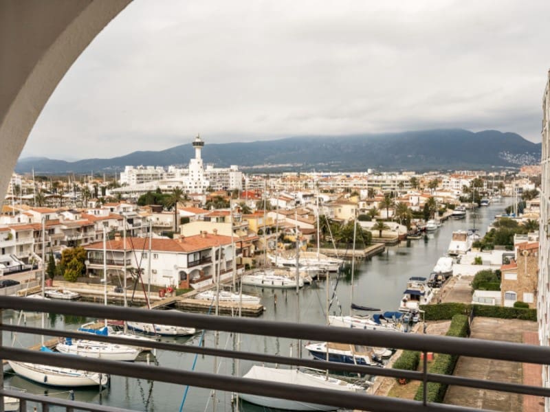1 bedroom Apartment for sale in Empuriabrava - € 295,000 (Ref: 9875874)