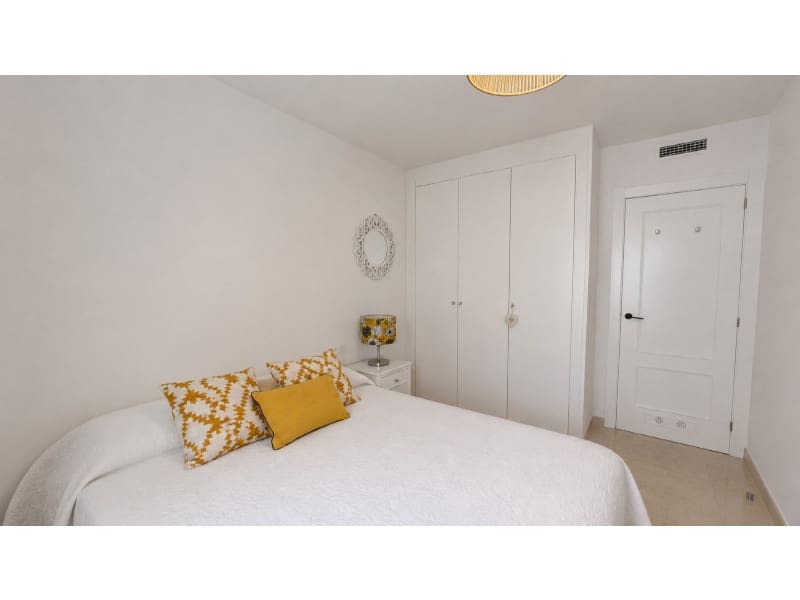 Piso de 2 habitaciones en Empuriabrava en venta con garaje - 449.000 € (Ref: 9896585)