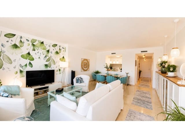 Piso de 2 habitaciones en Empuriabrava, Castelló d'Empúries en venta con garaje - 449.000 € (Ref: 9896585)