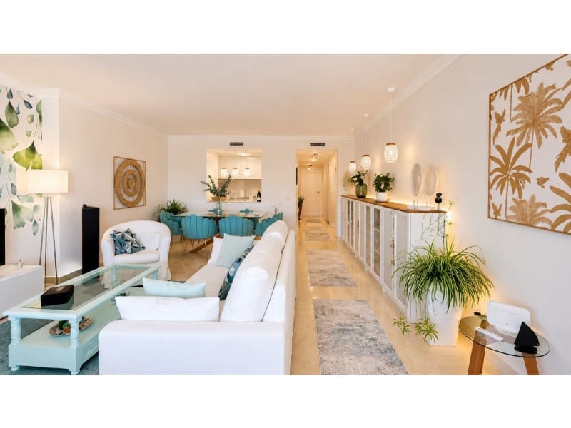 Piso de 2 habitaciones en Empuriabrava en venta con garaje - 449.000 € (Ref: 9896585)