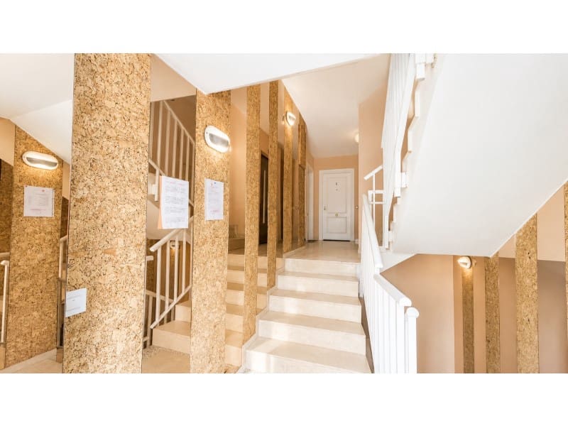 Piso de 2 habitaciones en Empuriabrava en venta con garaje - 449.000 € (Ref: 9896585)