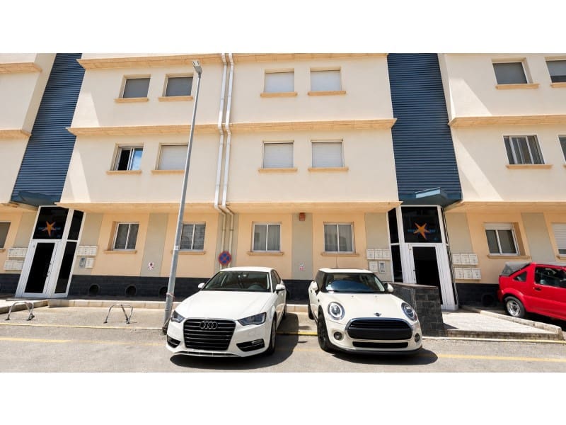 Piso de 2 habitaciones en Empuriabrava en venta con garaje - 449.000 € (Ref: 9896585)