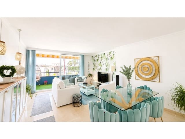 Piso de 2 habitaciones en Empuriabrava, Castelló d'Empúries en venta con garaje - 449.000 € (Ref: 9896585)