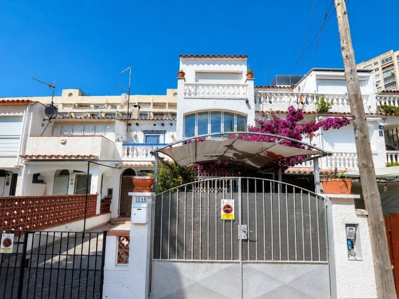 3 bedroom Townhouse for sale in Empuriabrava - € 275,000 (Ref: 9936050)