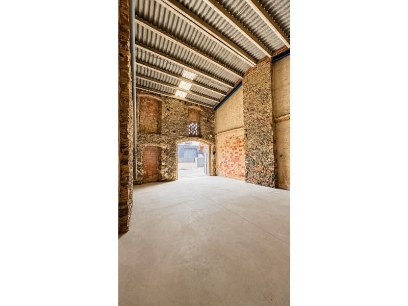 Garasje til salgs i Castello d'Empuries - € 110 000 (Ref: 9939595)