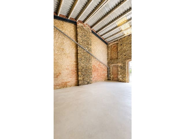 Garasje til salgs i Castelló d'Empúries - € 110 000 (Ref: 9939595)