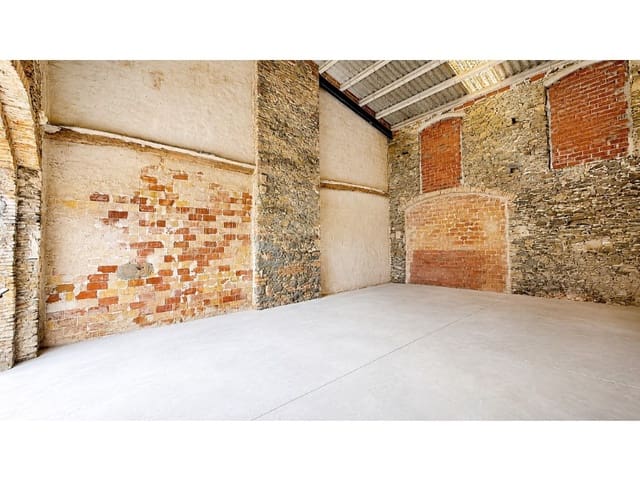 Garasje til salgs i Castelló d'Empúries - € 110 000 (Ref: 9939595)