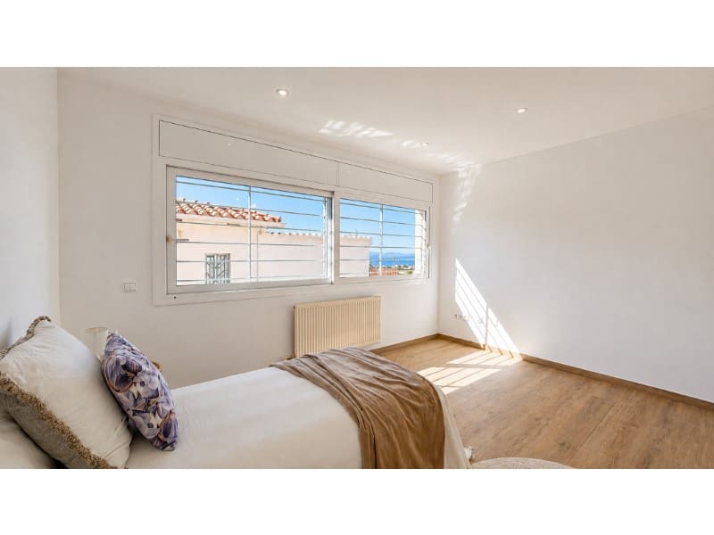 3 soveværelse Villa til salg i Roses - € 450.000 (Ref: 9945363)