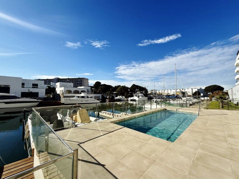 3 bedroom Apartment for sale in Santa Margarida with garage - € 549,000 (Ref: 9949399)