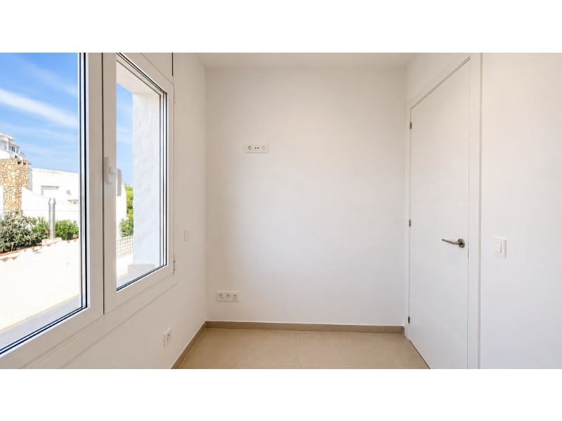 3 makuuhuone Paritalo myytävänä paikassa Empuriabrava mukana 
autotalli - 485 000 € (Ref: 9964958)