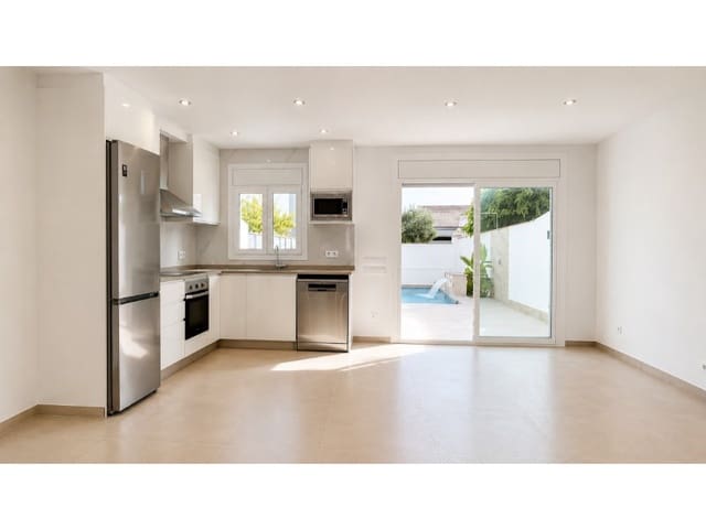 3 soveværelse Semi-Rækkehus til salg i Empuriabrava, Castelló d'Empúries med garage - € 485.000 (Ref: 9964958)