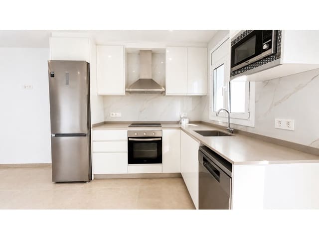 3 soveværelse Semi-Rækkehus til salg i Empuriabrava, Castelló d'Empúries med garage - € 485.000 (Ref: 9964958)