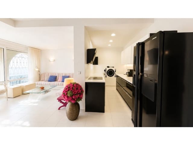 3 soveværelse Villa til salg i Empuriabrava, Castelló d'Empúries med garage - € 570.000 (Ref: 9982977)