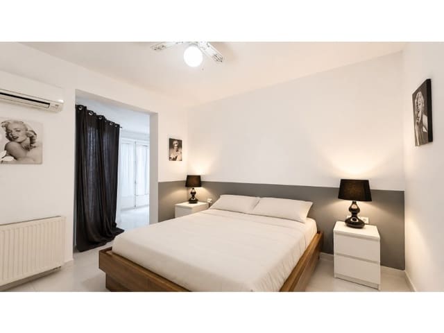 3 soveværelse Villa til salg i Empuriabrava, Castelló d'Empúries med garage - € 570.000 (Ref: 9982977)
