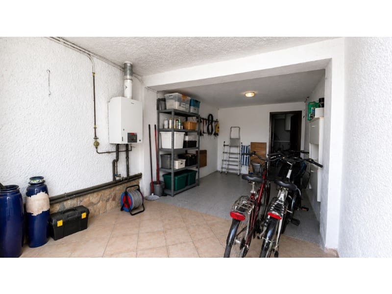 3 Zimmer Villa zu verkaufen in Empuriabrava mit Garage - 570.000 € (Ref: 9982977)