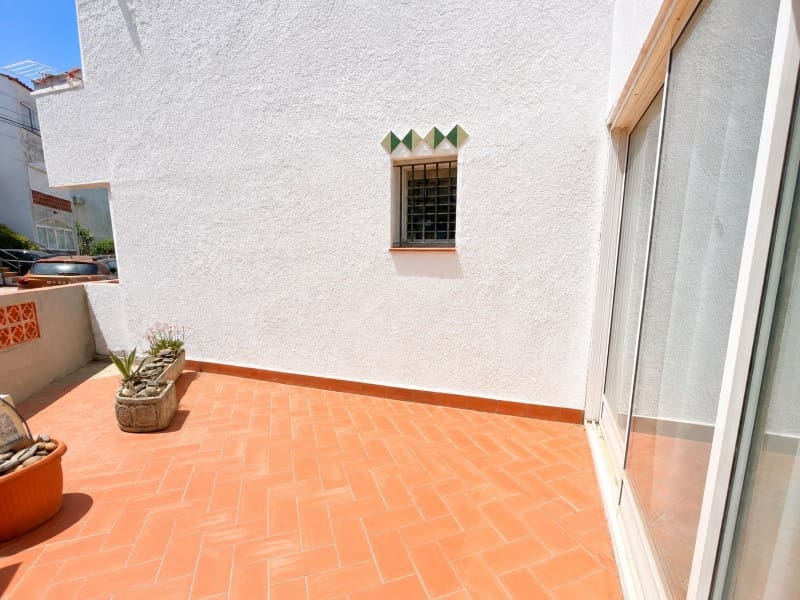 1 slaapkamer Appartement te koop in Roses - € 110.000 (Ref: 9986527)