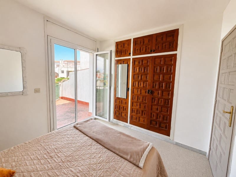 1 slaapkamer Appartement te koop in Roses - € 110.000 (Ref: 9986527)