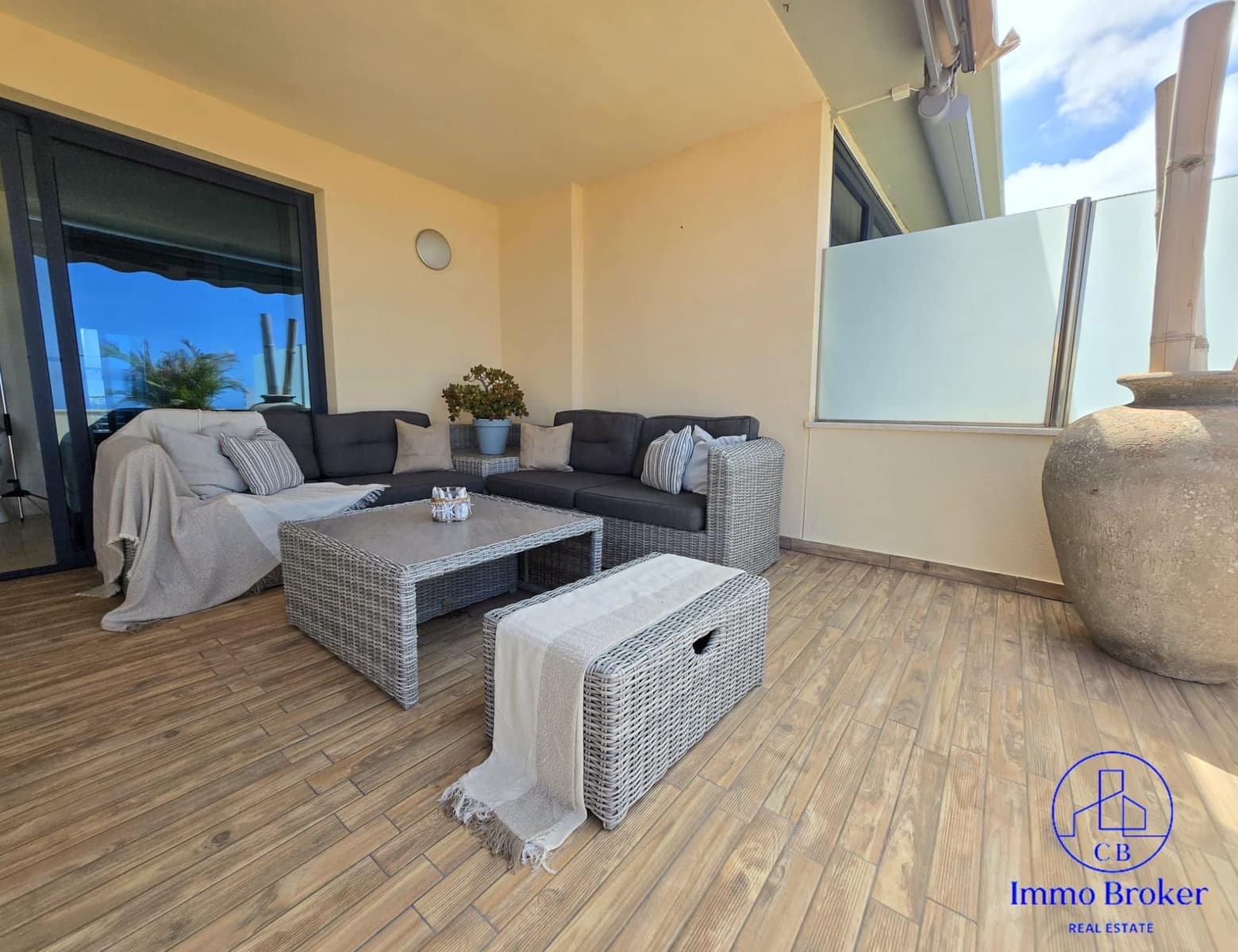 2 sypialnia Penthouse na sprzedaż w Puerto Santiago z basenem garażem - 670 000 € (Ref: 10148298)