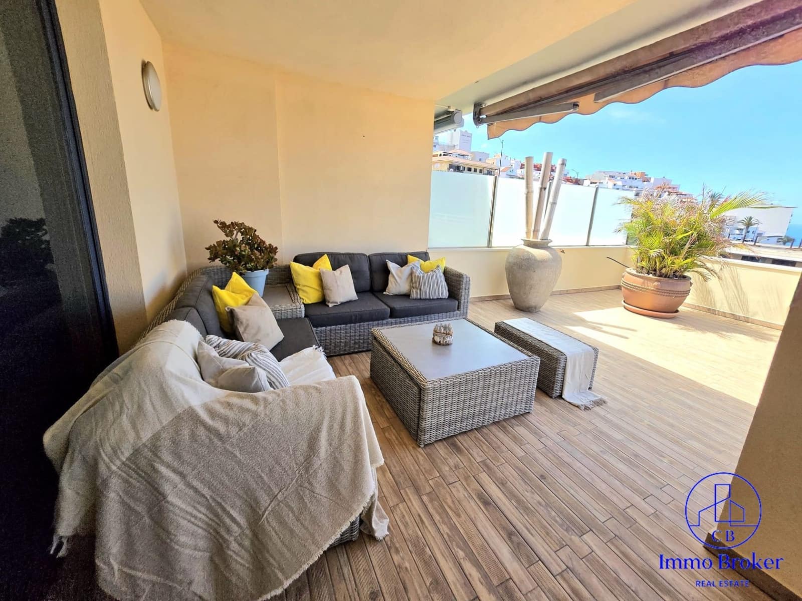 2 sypialnia Penthouse na sprzedaż w Puerto Santiago z basenem garażem - 670 000 € (Ref: 10148298)
