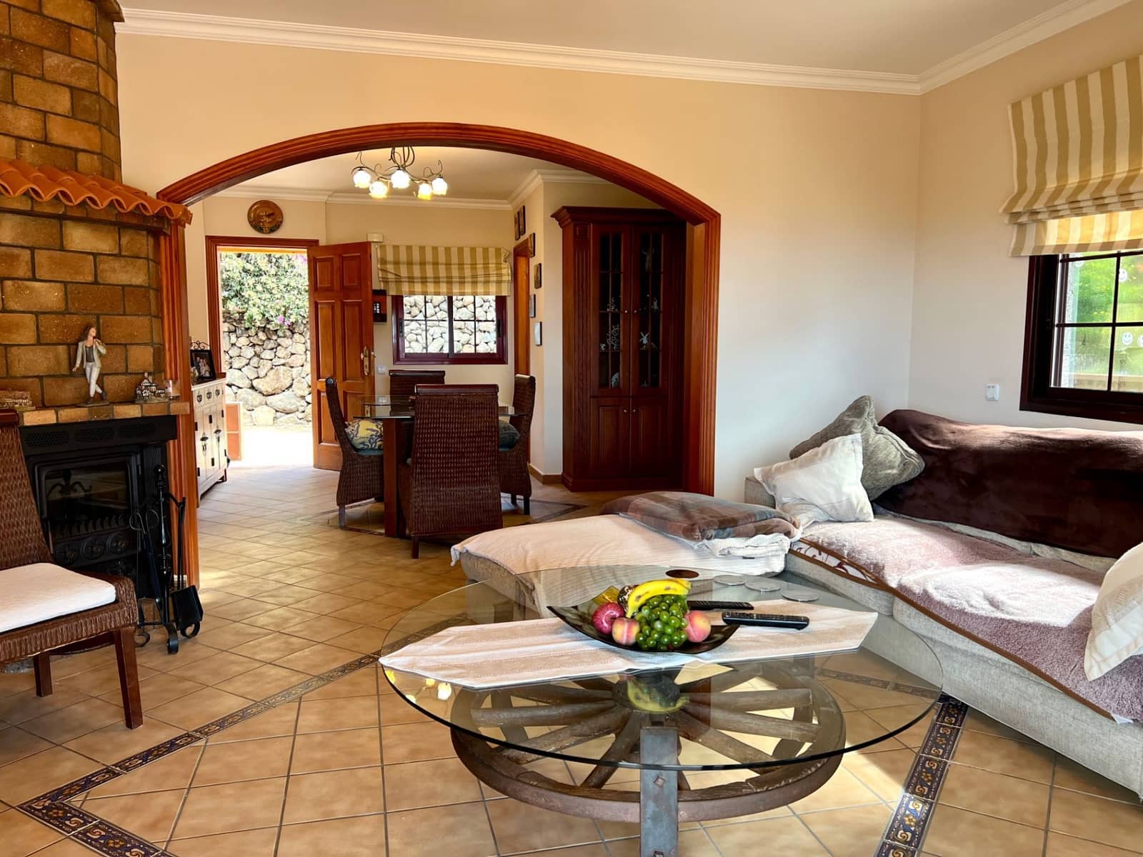 3 makuuhuone Maalaistalo myytävänä paikassa Santiago del Teide mukana uima-altaan 
autotalli - 1 100 000 € (Ref: 9471833)