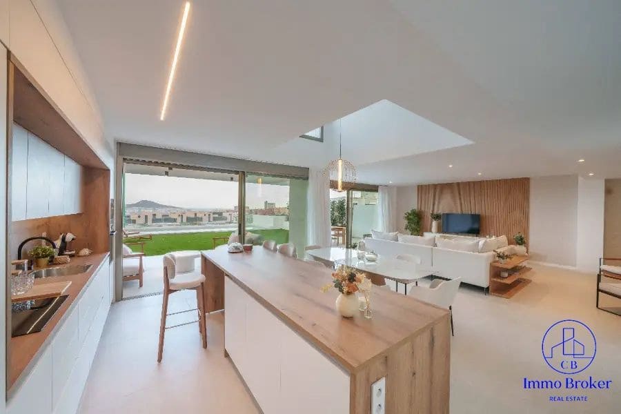 3 chambre Villa/Maison Semi-Mitoyenne à vendre à Las Palmas de Gran Canaria avec piscine garage - 998 000 € (Ref: 9471834)