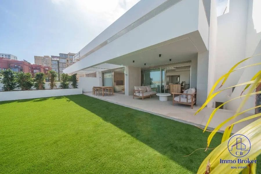 3 chambre Villa/Maison Semi-Mitoyenne à vendre à Las Palmas de Gran Canaria avec piscine garage - 998 000 € (Ref: 9471834)