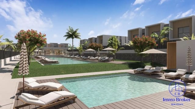 3 quarto Moradia Geminada para venda em San Bartolomé de Tirajana com piscina garagem - 925 000 € (Ref: 9471836)