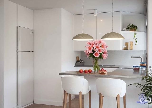 3 slaapkamer Flat te koop in Corralejo, La Oliva met zwembad garage - € 476.000 (Ref: 9471838)