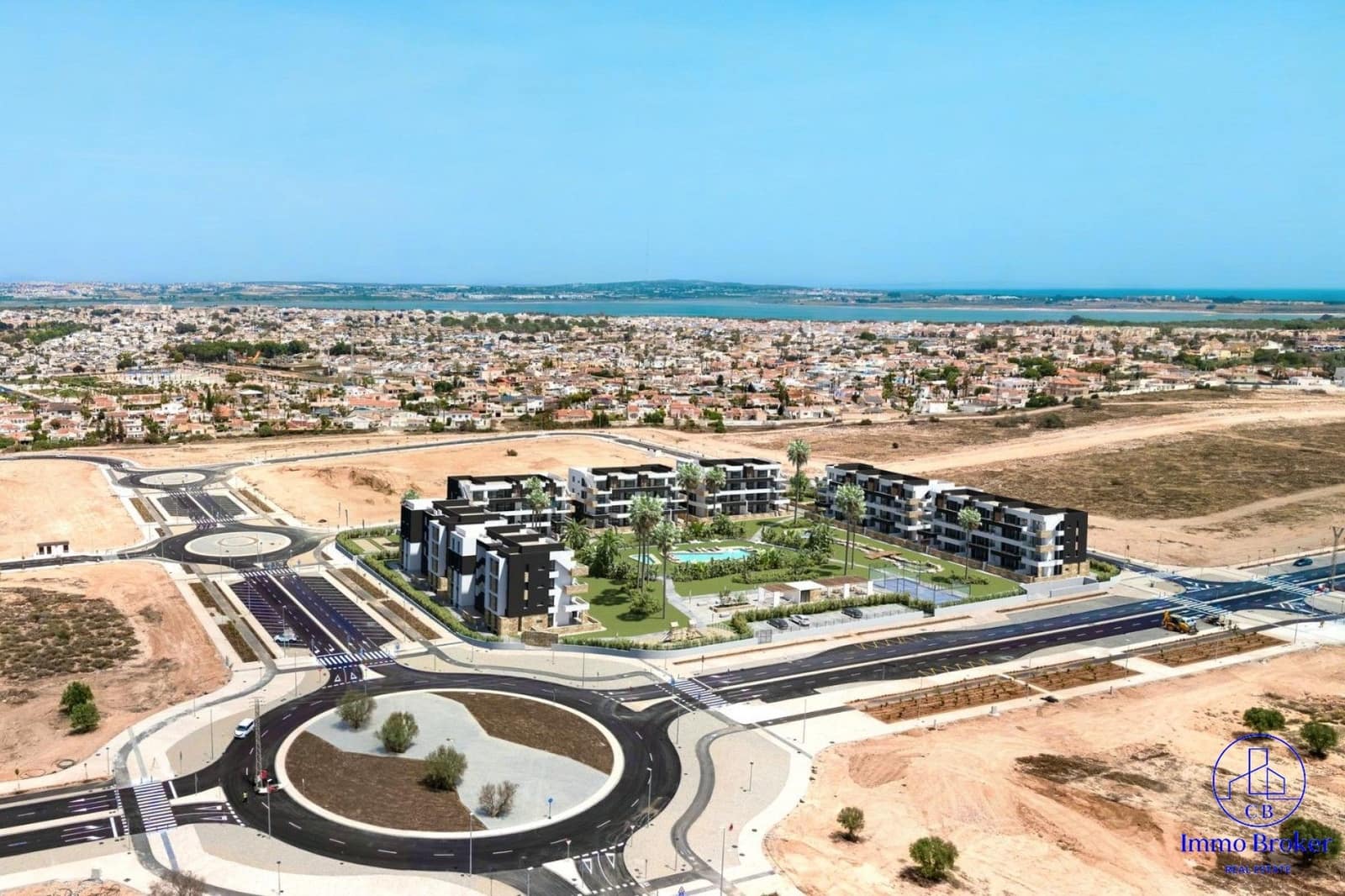 2 bedroom Flat for sale in Torrevieja with garage - € 289,000 (Ref: 9471841)