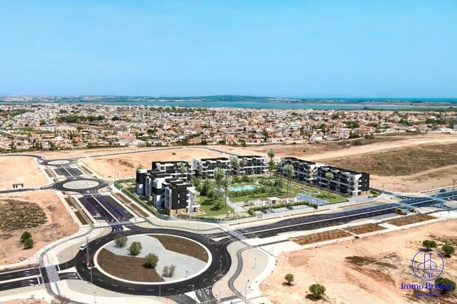 2 makuuhuone Asunto myytävänä paikassa Torrevieja mukana 
autotalli - 289 000 € (Ref: 9471841)