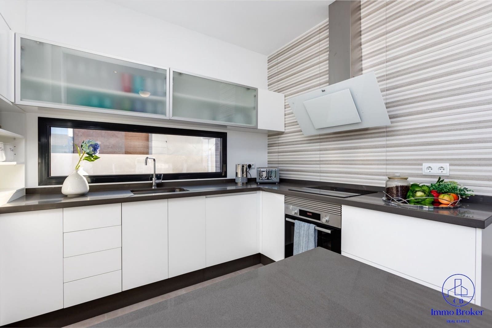 3 soveværelse Villa til salg i Pilar de la Horadada med swimmingpool garage - € 410.000 (Ref: 9471844)