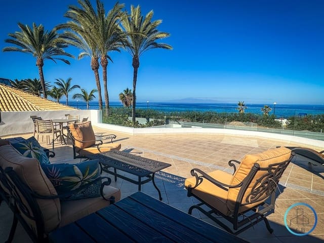 4 soverom Villa til salgs i Arona med svømmebasseng garasje - € 1 395 000 (Ref: 9471848)