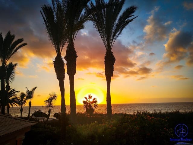 4 bedroom Villa for sale in Arona with pool garage - € 1,349,000 (Ref: 9471848)