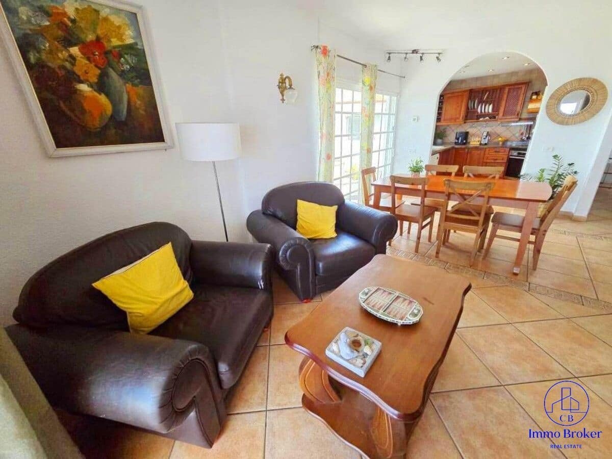 5 bedroom Finca/Country House for sale in Playa San Juan with garage - € 977,000 (Ref: 9471852)