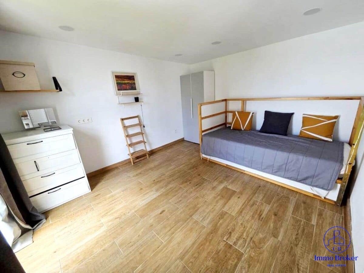 5 bedroom Finca/Country House for sale in Playa San Juan with garage - € 977,000 (Ref: 9471852)