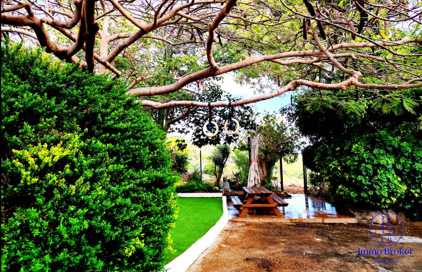 5 bedroom Finca/Country House for sale in Playa San Juan with garage - € 977,000 (Ref: 9471852)