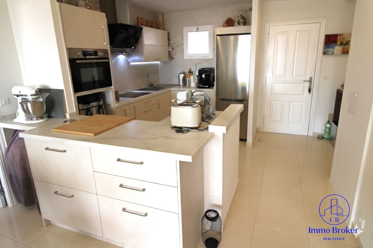 2 soveværelse Lejlighed til salg i Costa Adeje med swimmingpool garage - € 479.000 (Ref: 9471859)