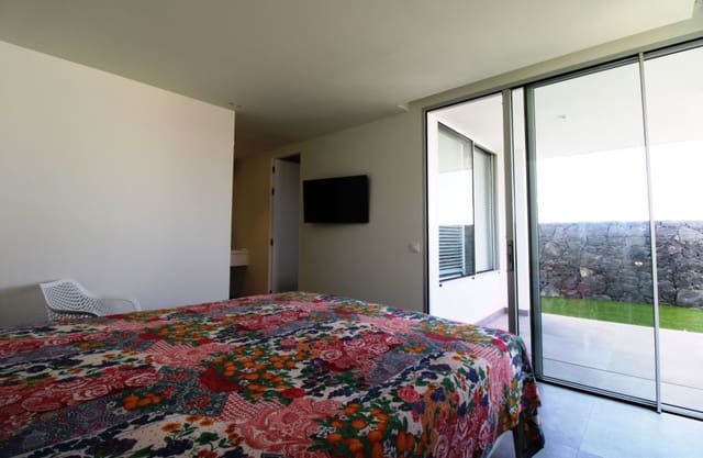 3 makuuhuone Huvila myytävänä paikassa Callao Salvaje - Playa Paraíso, Adeje mukana 
autotalli - 1 490 000 € (Ref: 9471865)