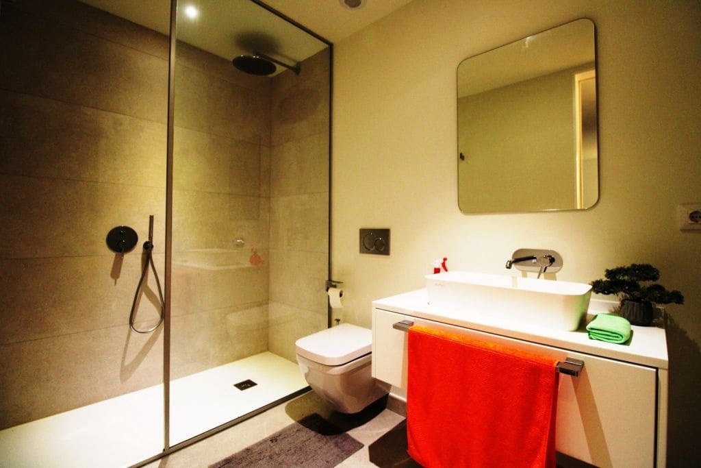 3 makuuhuone Huvila myytävänä paikassa Adeje mukana 
autotalli - 1 490 000 € (Ref: 9471865)