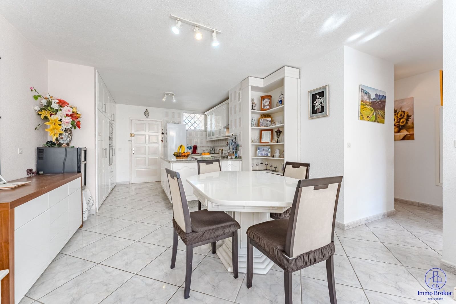 2 bedroom Flat for sale in Adeje - € 345,000 (Ref: 9471871)