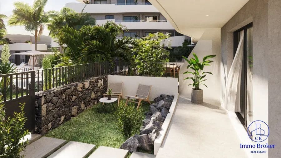 2 makuuhuone Kattohuoneisto myytävänä paikassa El Medano mukana uima-altaan 
autotalli - 451 000 € (Ref: 9471872)