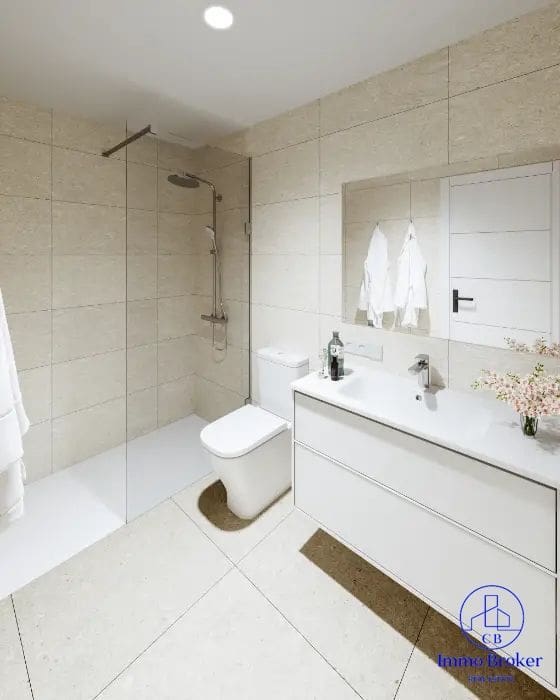 2 slaapkamer Flat te koop in El Medano met zwembad garage - € 374.000 (Ref: 9471873)