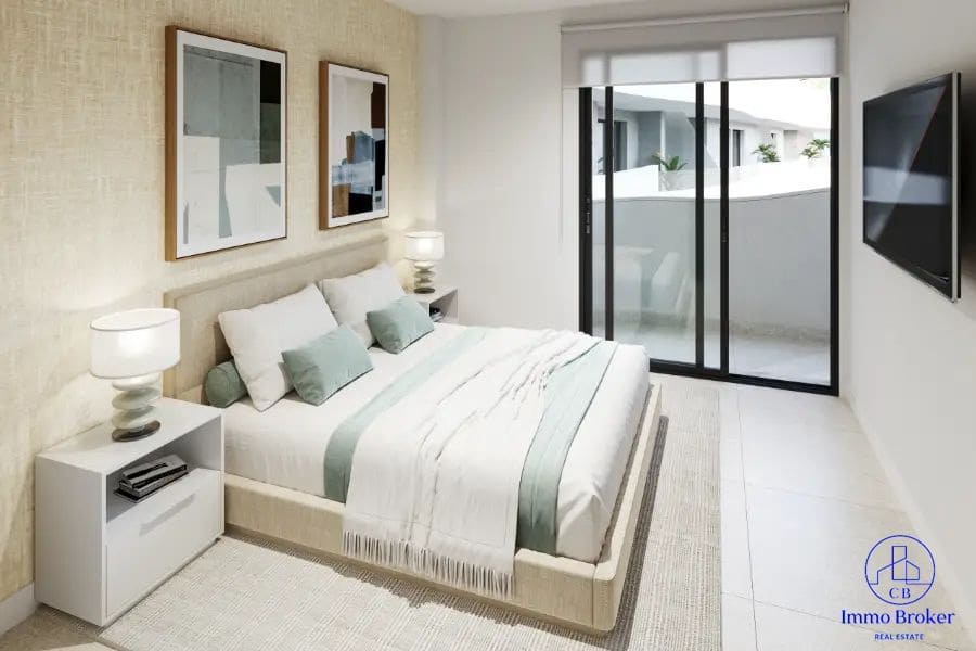 2 slaapkamer Flat te koop in El Medano met zwembad garage - € 374.000 (Ref: 9471873)