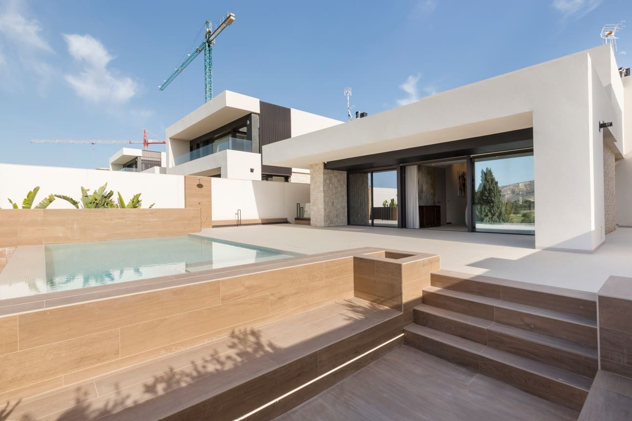 3 bedroom Villa for sale in Algorfa with pool garage - € 1,190,000 (Ref: 9471876)