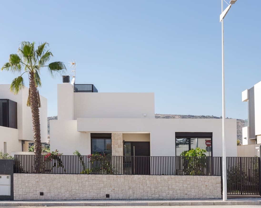 3 bedroom Villa for sale in Algorfa with pool garage - € 1,190,000 (Ref: 9471876)