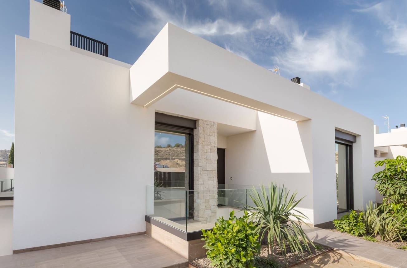 3 bedroom Villa for sale in Algorfa with pool garage - € 1,190,000 (Ref: 9471876)