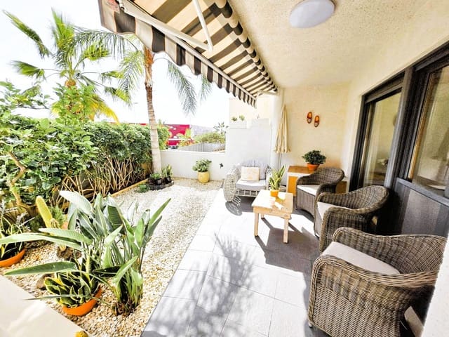 3 makuuhuone Paritalo myytävänä paikassa Casco Urbano, Adeje mukana 
autotalli - 550 000 € (Ref: 9471878)