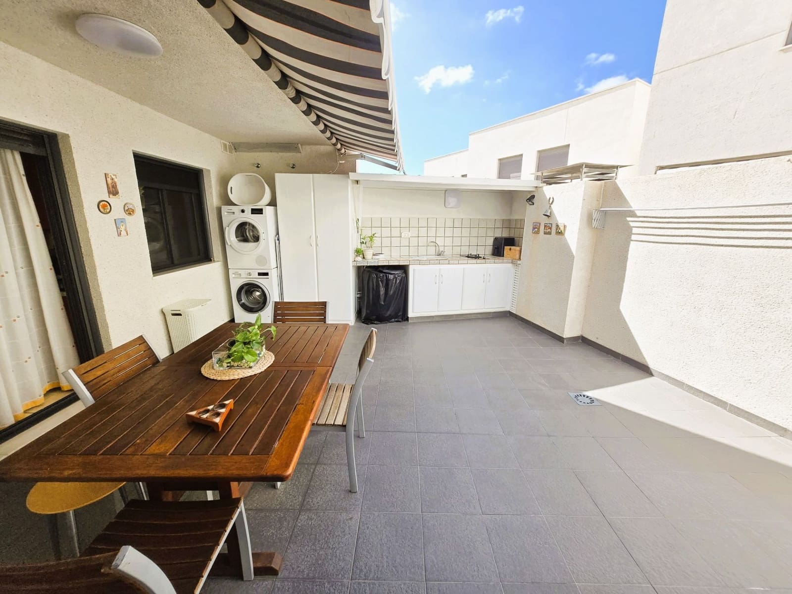 3 makuuhuone Paritalo myytävänä paikassa Adeje mukana 
autotalli - 550 000 € (Ref: 9471878)